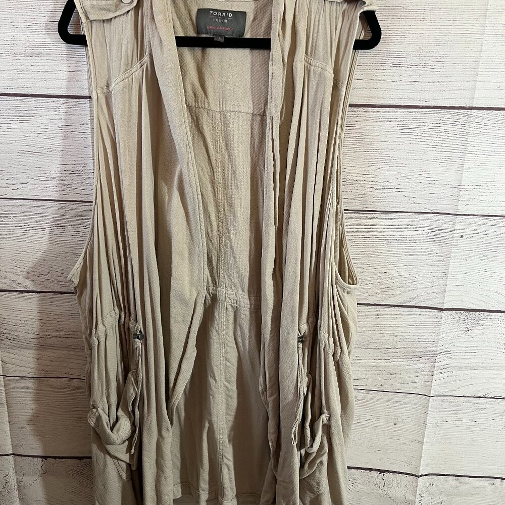 Torrid Linen-blend Cargo Vest. Size 6X